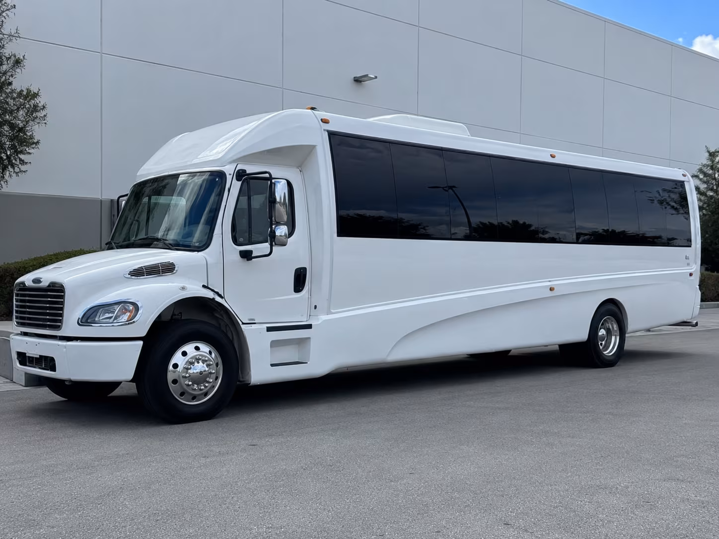 brewery tour and winery buses across the triangle