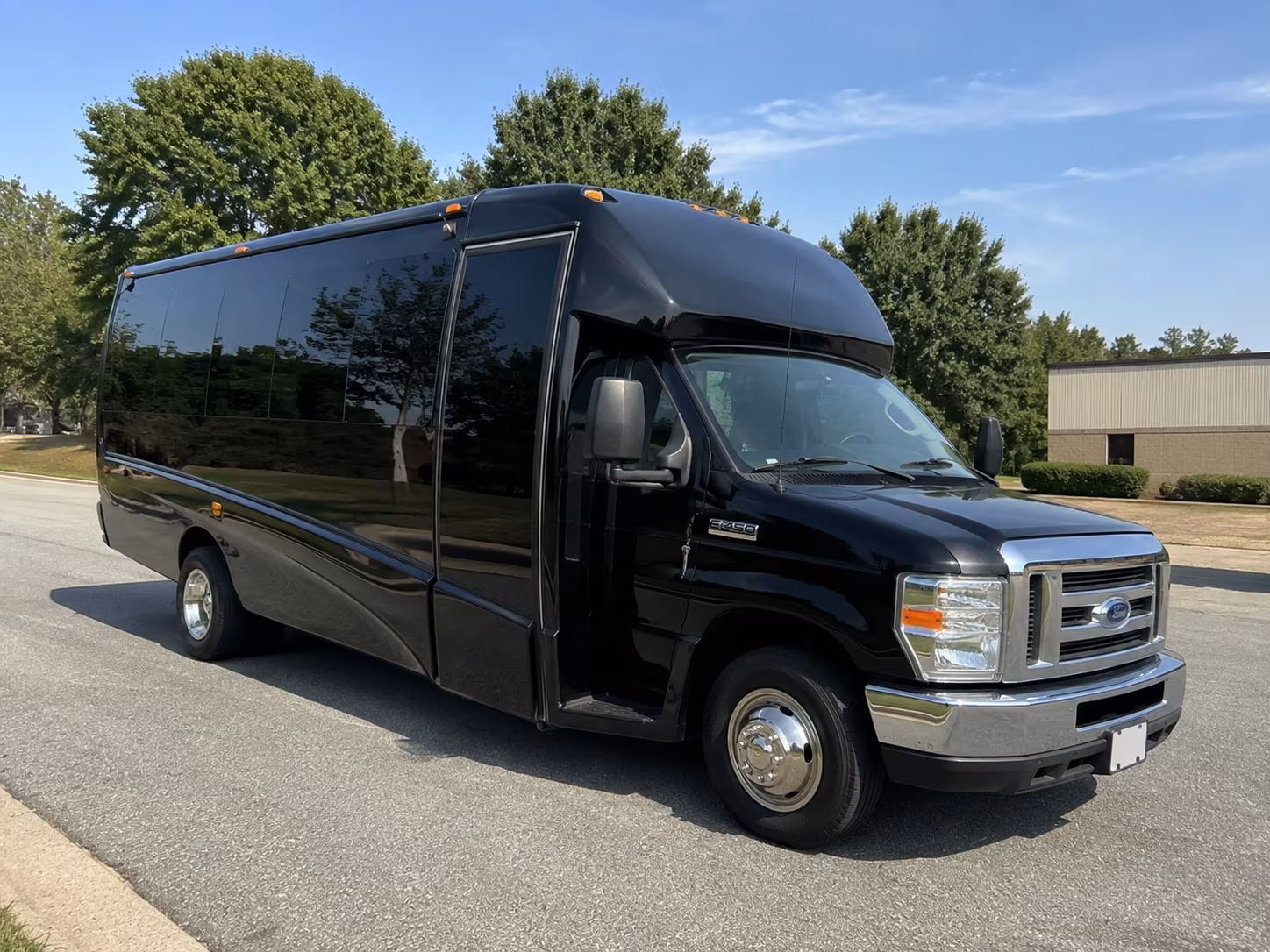 minibus rentals for smaller prom groups in raleigh